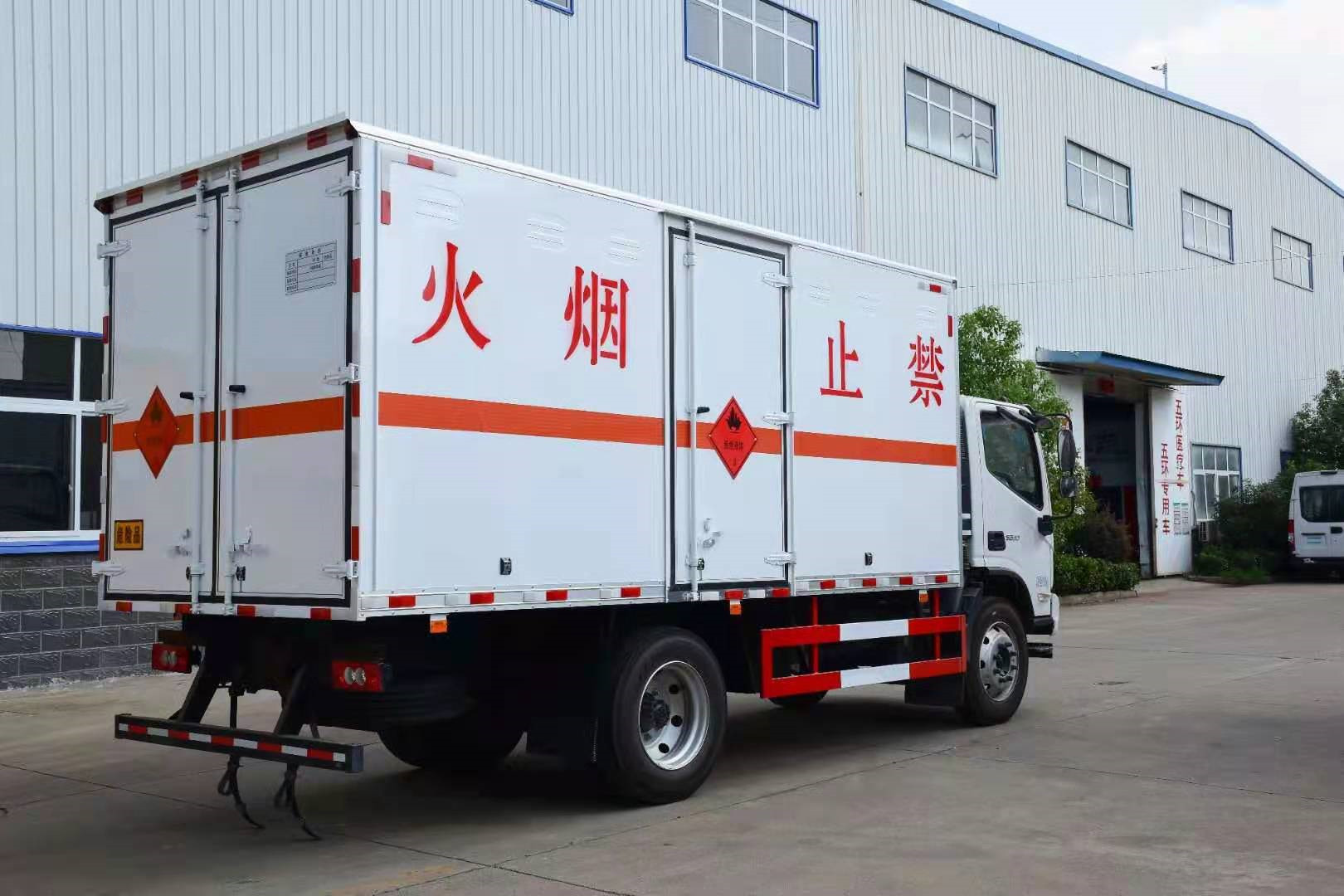 福田歐馬可5.15米液體廂式運輸車
